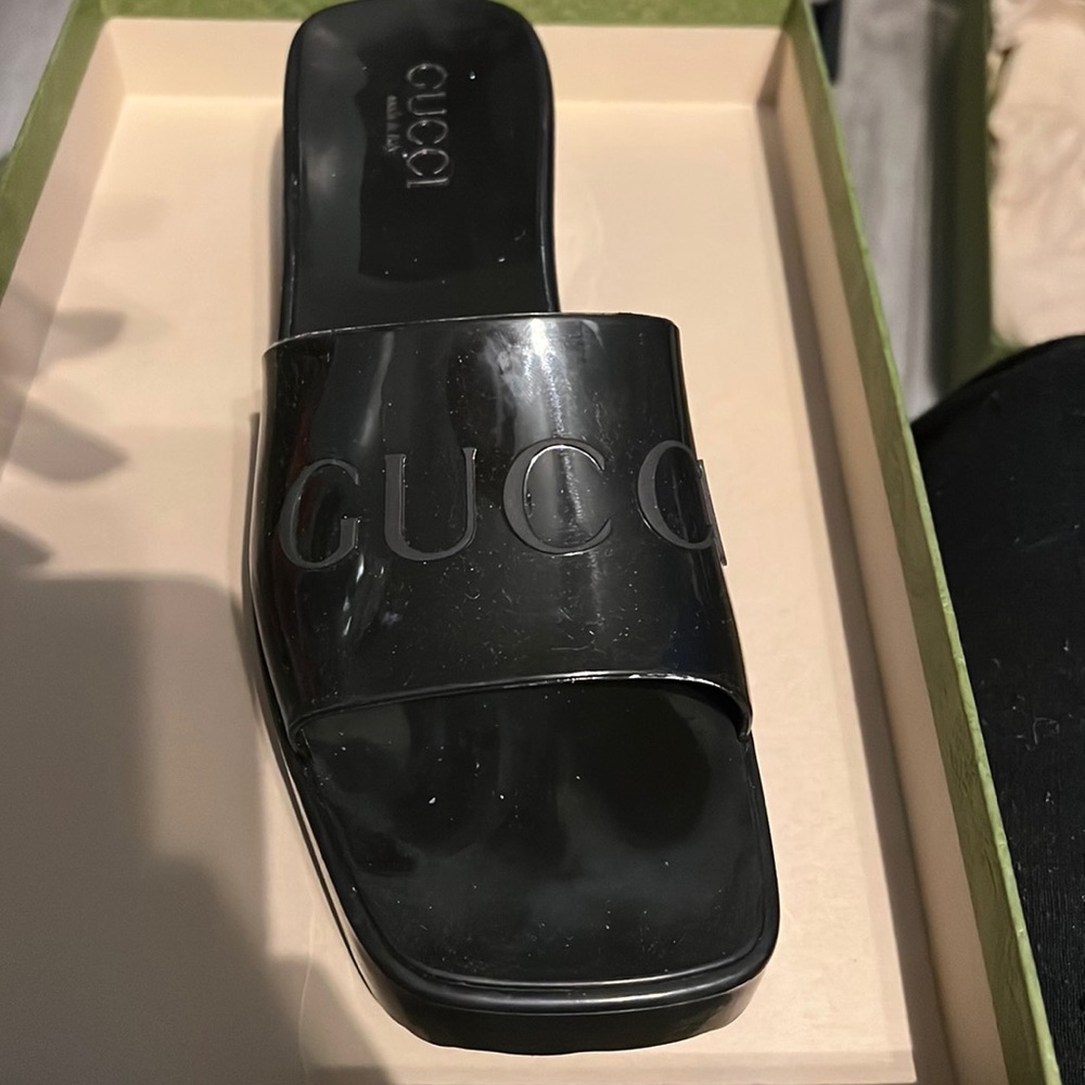 Authentic Gucci Slides Worn Once Size 38 (Us 8) - image 2